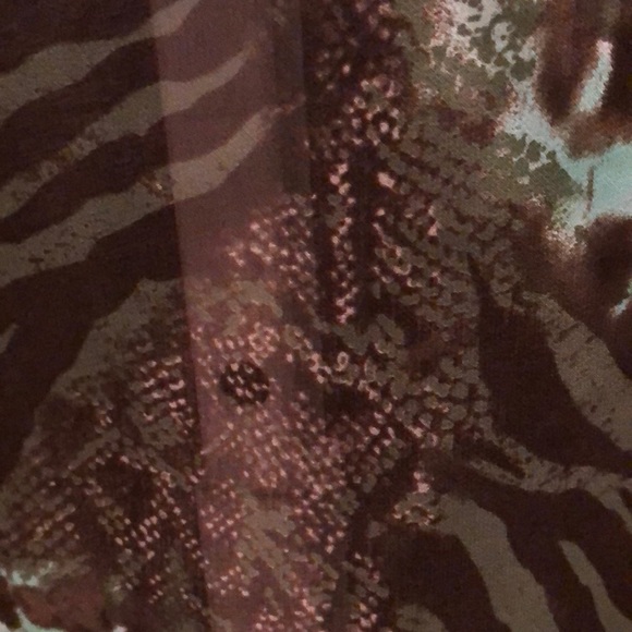 Beautiful INC Black/mint 🎉2xHP🥳 Green Shirt - Picture 4 of 6